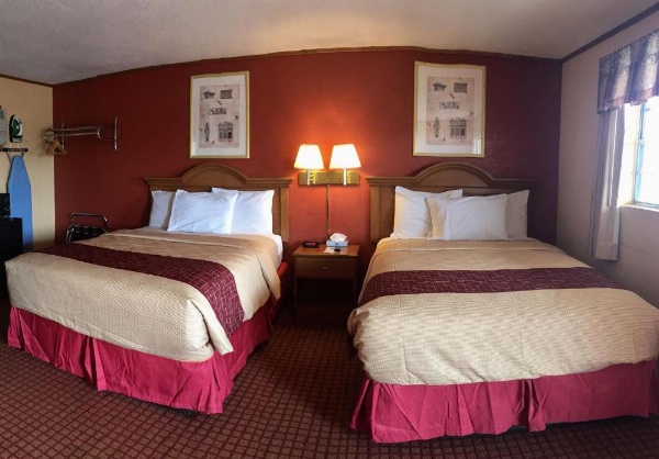 DeQueen Courtyard Inn image 10